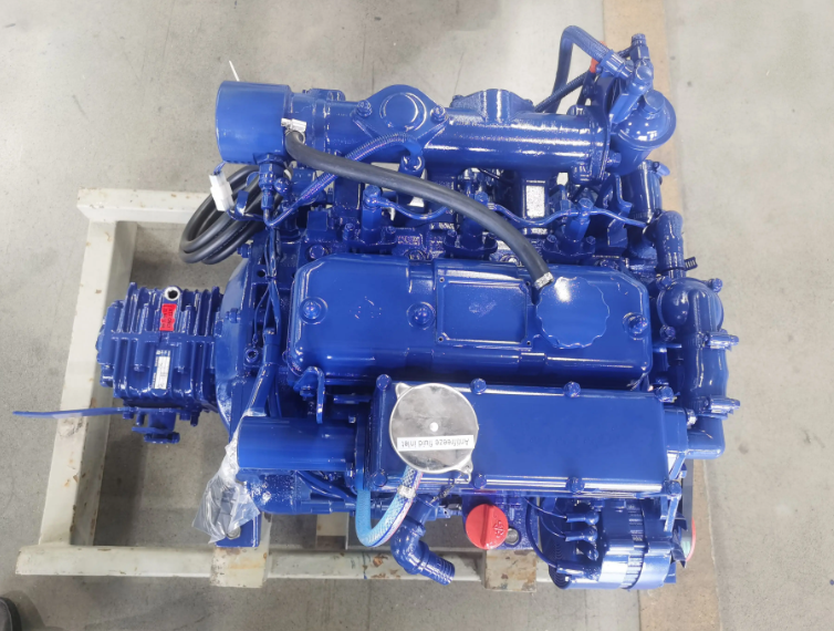 New 20.6kW 4-Stroke High-Speed 380J-3 Marine Diesel Inboard Engine with Gearbox for Yacht and Boat Marine Use